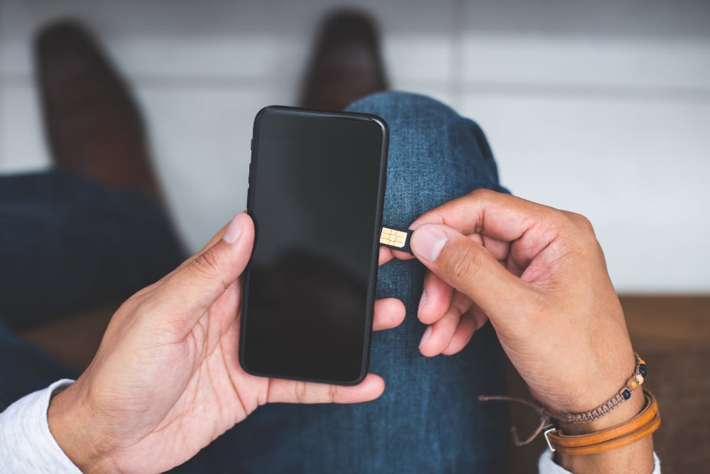 Foreign visitors to Japan install eSIM on their smartphones